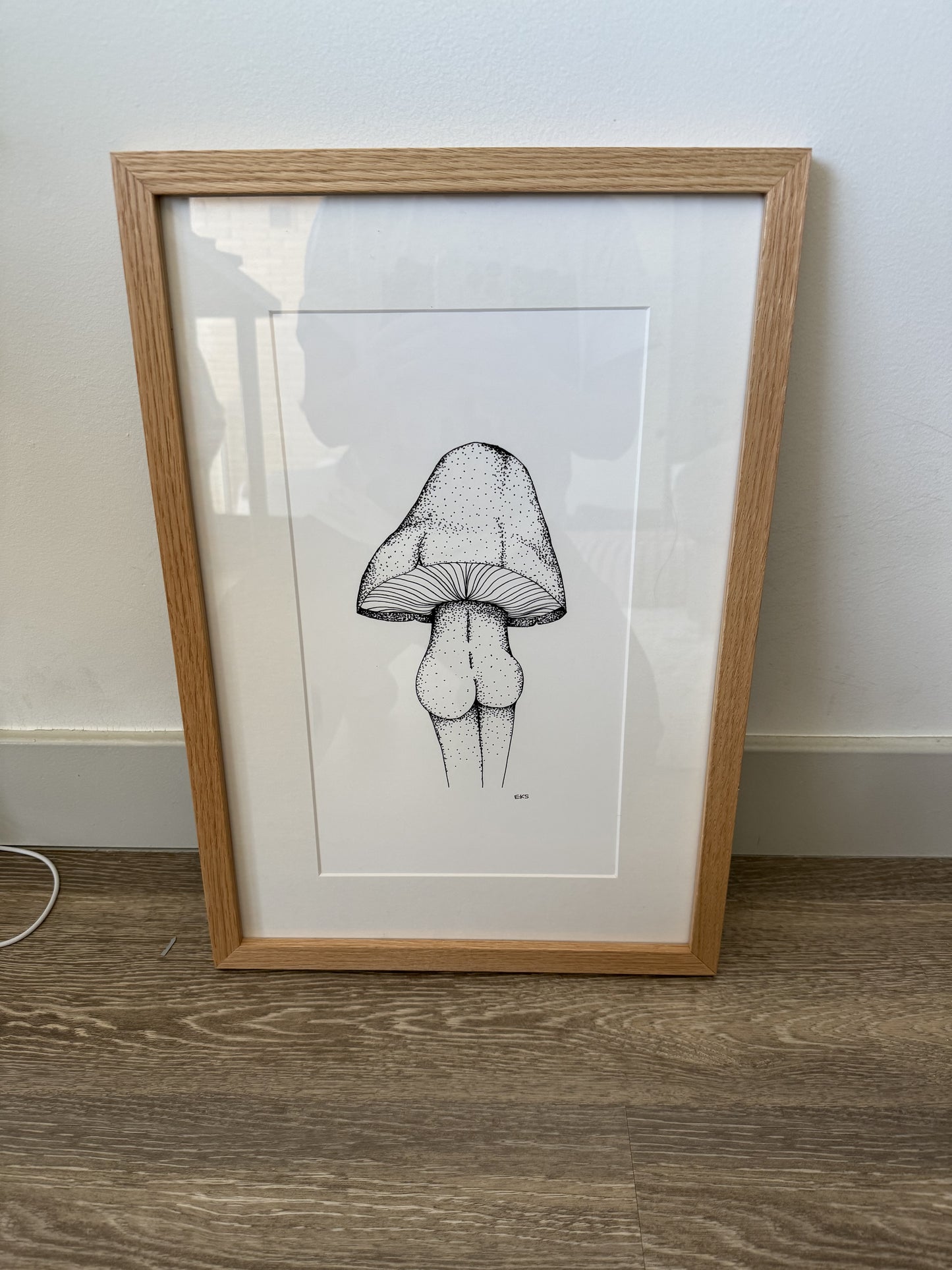 Spore Booty Sophie - Premium Frame with Mat